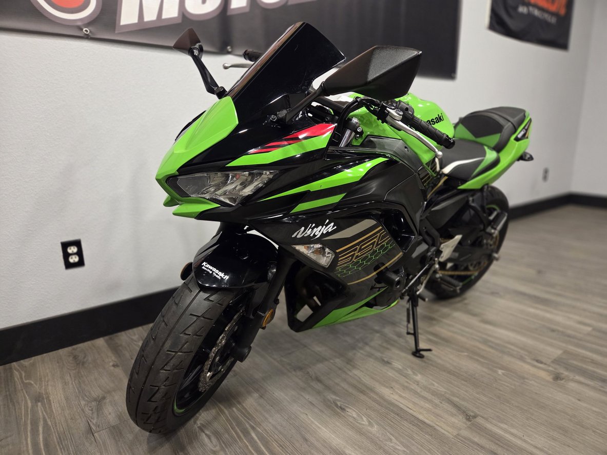 2020 Kawasaki Ninja 650 KRT Edition