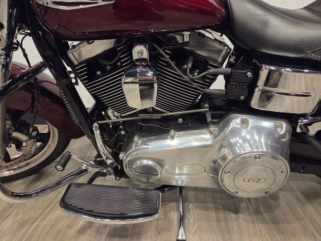 2015 Harley-Davidson FLD Switchback