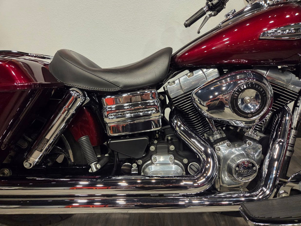 2015 Harley-Davidson FLD Switchback