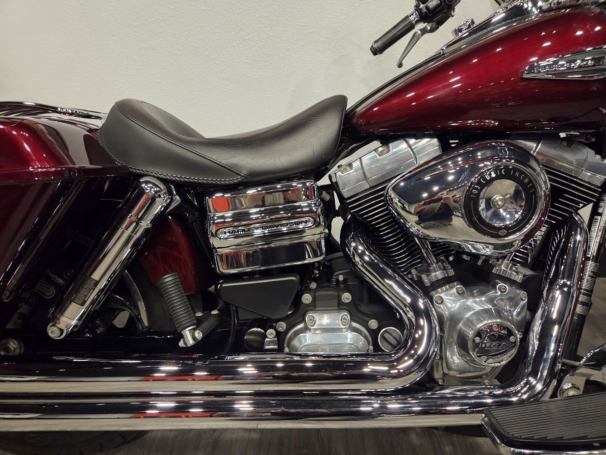 2015 Harley-Davidson FLD Switchback