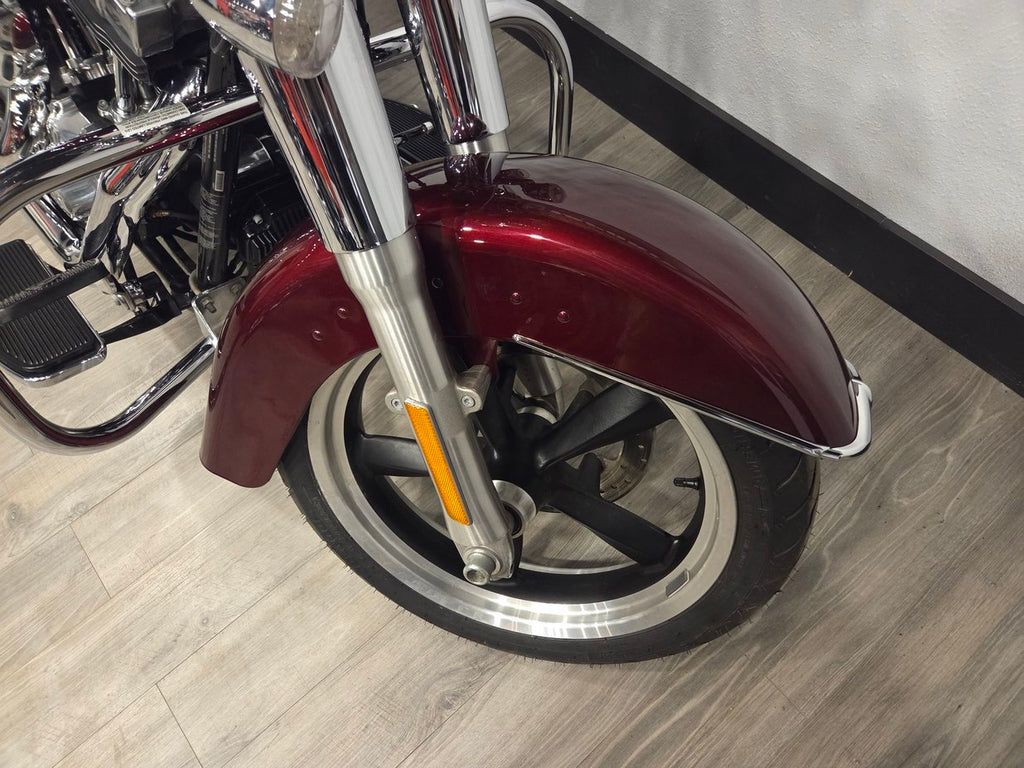 2015 Harley-Davidson FLD Switchback