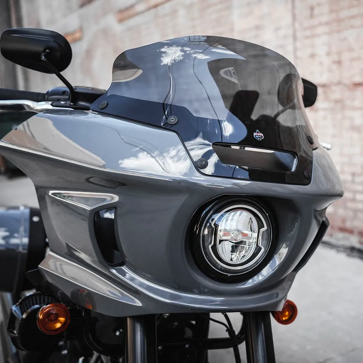 Flare® Windshield - 6" - Dark Smoke - FXLRST (KWW-02-0607-DS) by Klock Werks