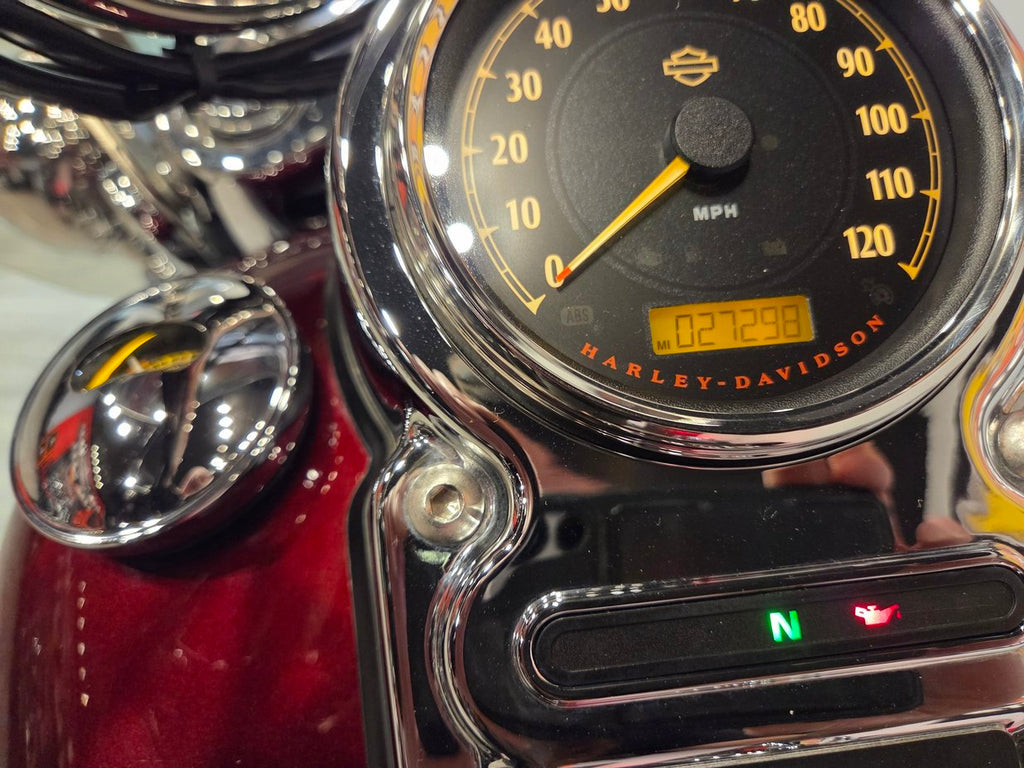 2015 Harley-Davidson FLD Switchback