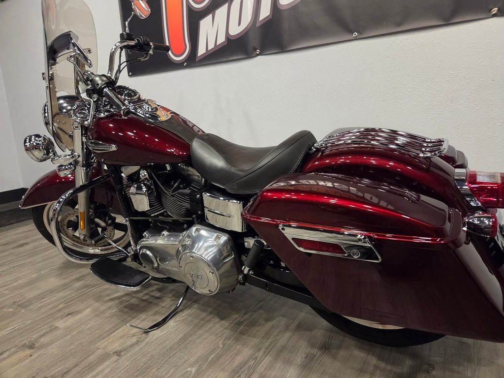 2015 Harley-Davidson FLD Switchback