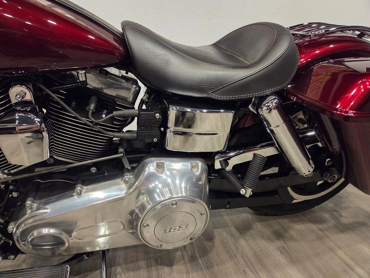 2015 Harley-Davidson FLD Switchback